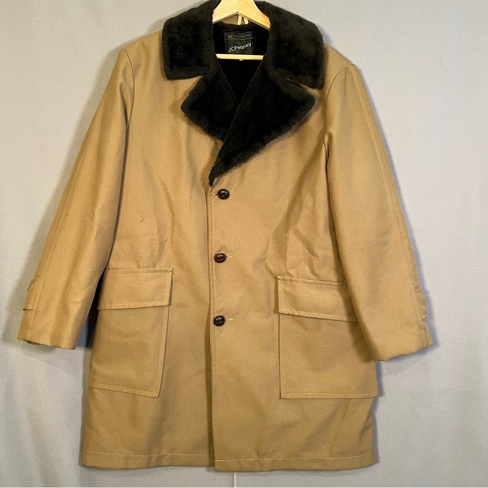 Vintage 70s JC Penny Men’s Sz42 Tan Canvas Button Overcoat w/ faux fur trim